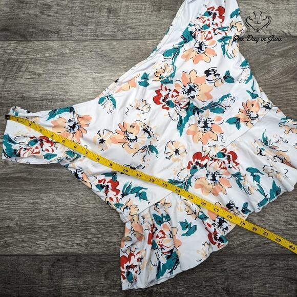 CharmLeaks Floral Off Shoulder Bikini Top Size XL - Picture 3 of 4